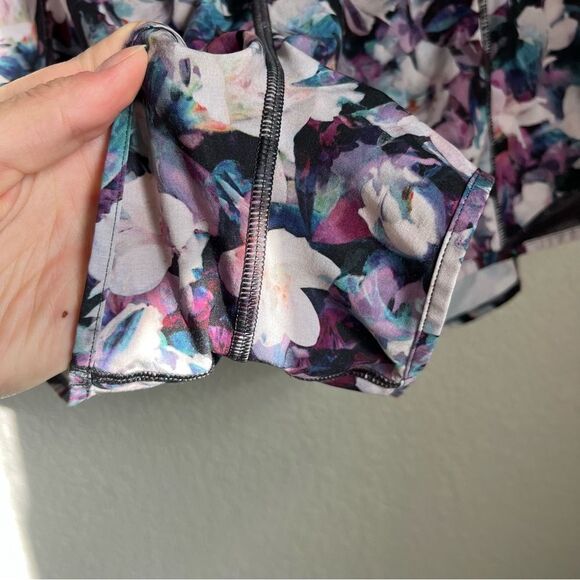 Lululemon Hotty Hot Short II *2.5"
Utopia Multi / Deep Phantom - Picture 11 of 12